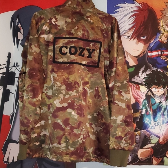 Team Cozy Castle Coaches Cameo Jacket - Picture 2 of 2